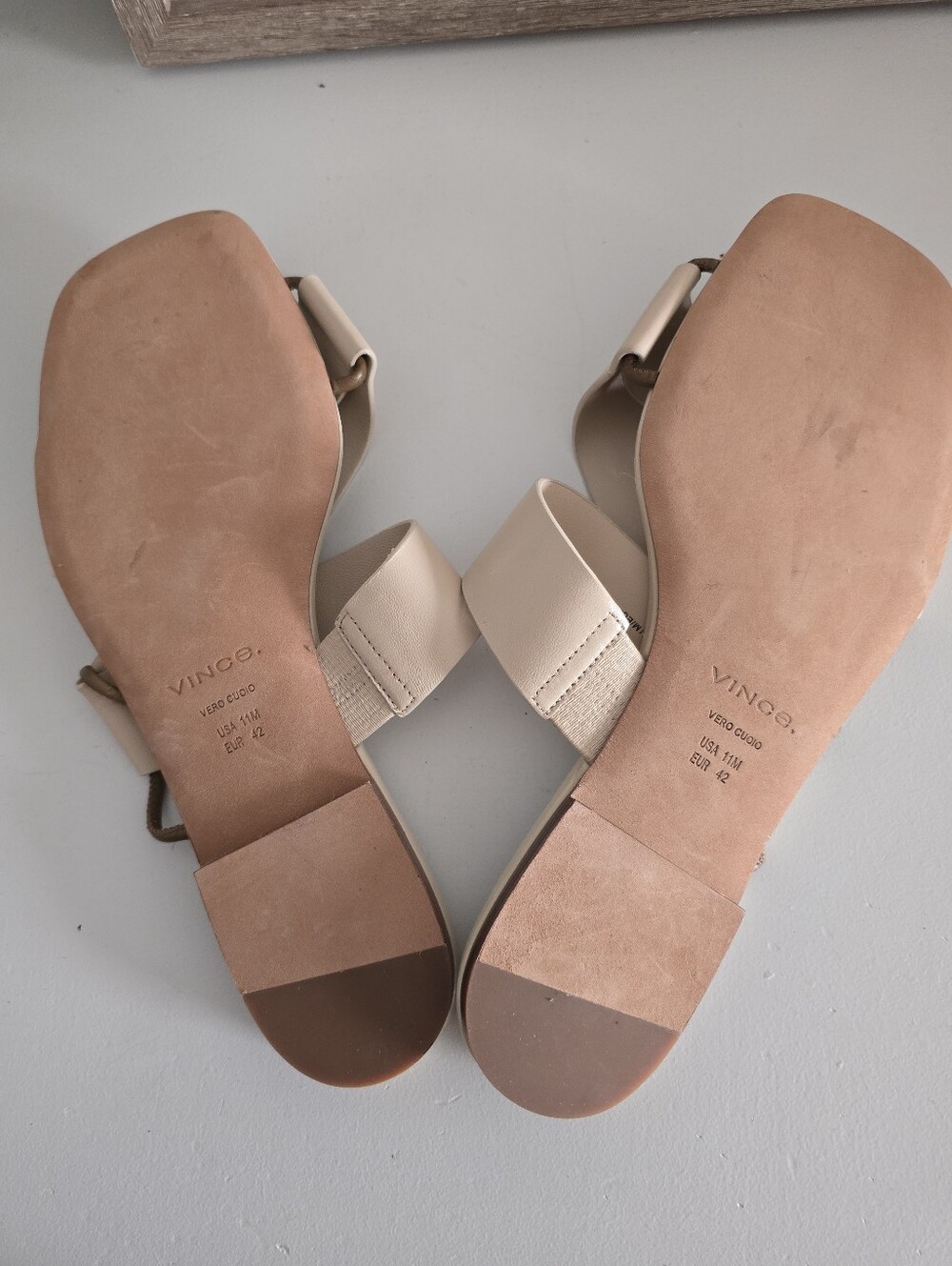 NWOT Vince Dylan Leather Criss-Cross Slide Sandals 11 - Picture 4 of 8